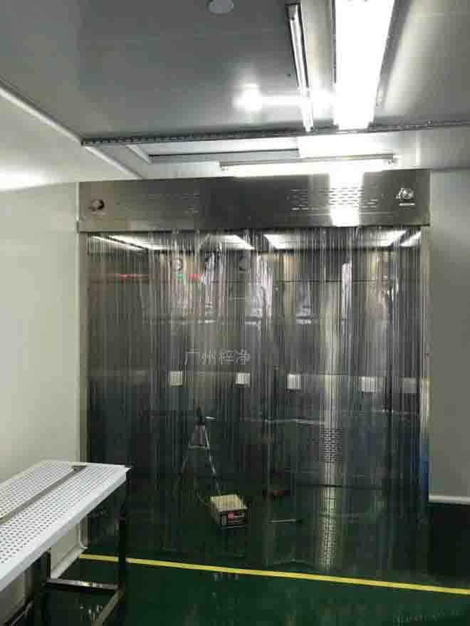 負(fù)壓稱(chēng)量罩結(jié)構(gòu)圖由初效、中效、高效、風(fēng)機(jī)等部件組成